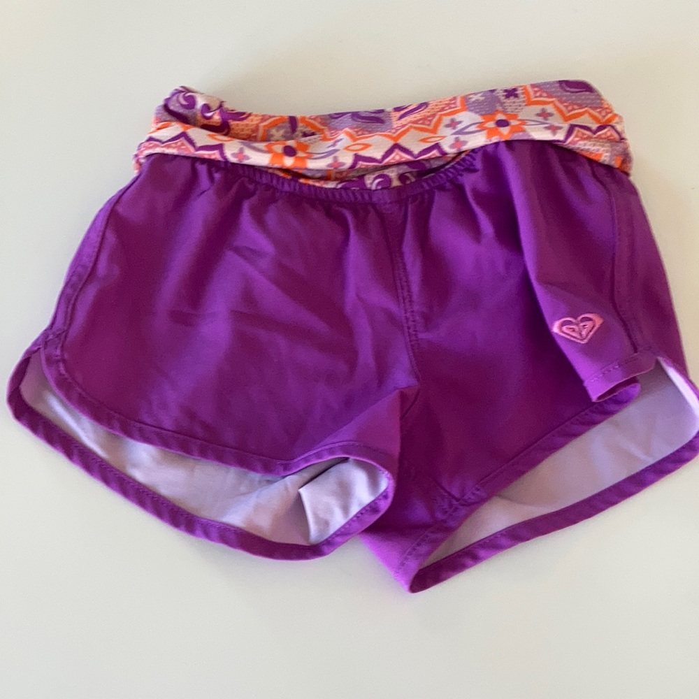 Roxy Paisley print swim shorts.purple